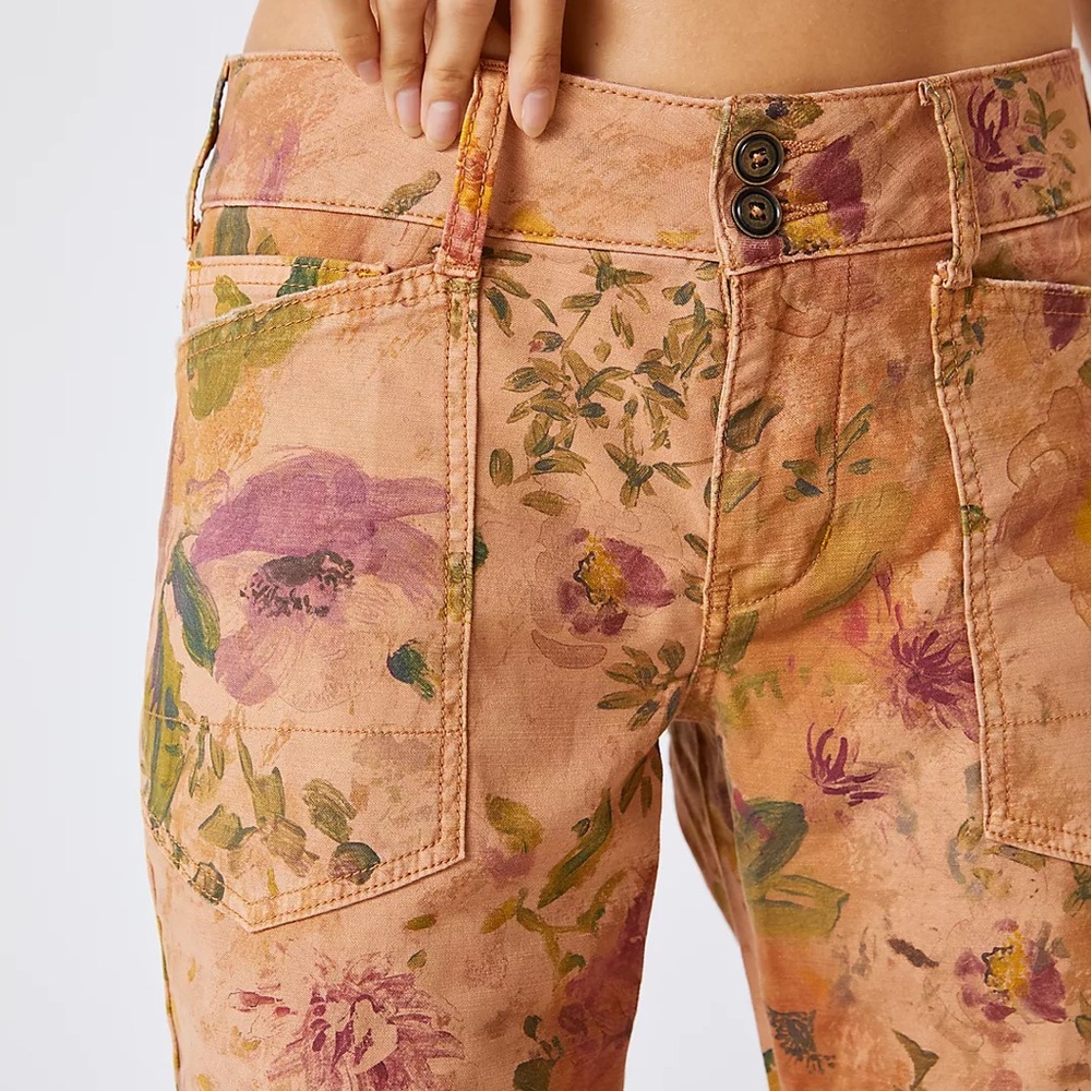 Anthropologie Pilcro The Wanderer Floral Pants - Picture 7 of 10